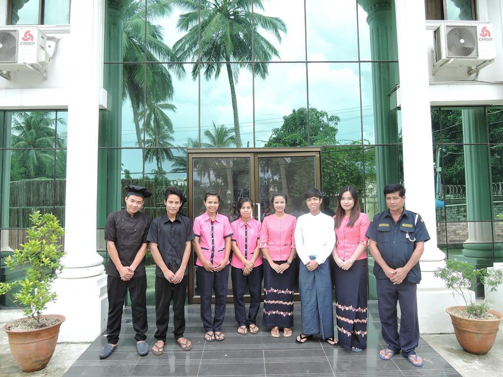 Aye Chan Thar Yangon Bagian luar foto